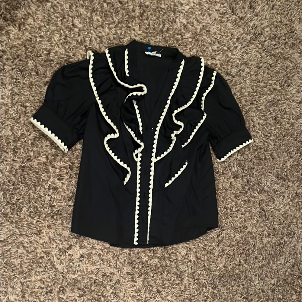 entro Black Ruffle Trim Short Sleeve Blouse with Cream Piping
